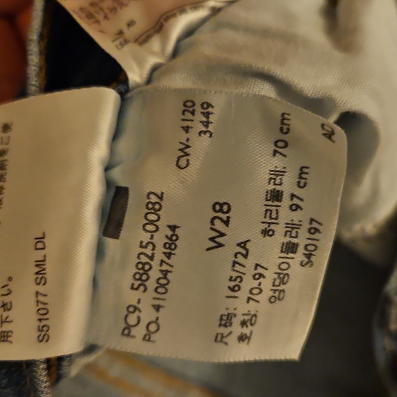 Levi's 724 High Rise Straight Leg Crop Jeans Mid Blue Wash Size 28 - Picture 17 of 17